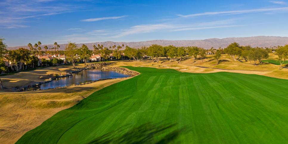 /content/dam/images/golfdigest/fullset/course-photos-for-places-to-play/PGAWestStadium C11-drone_DJI_0200-hero.jpg